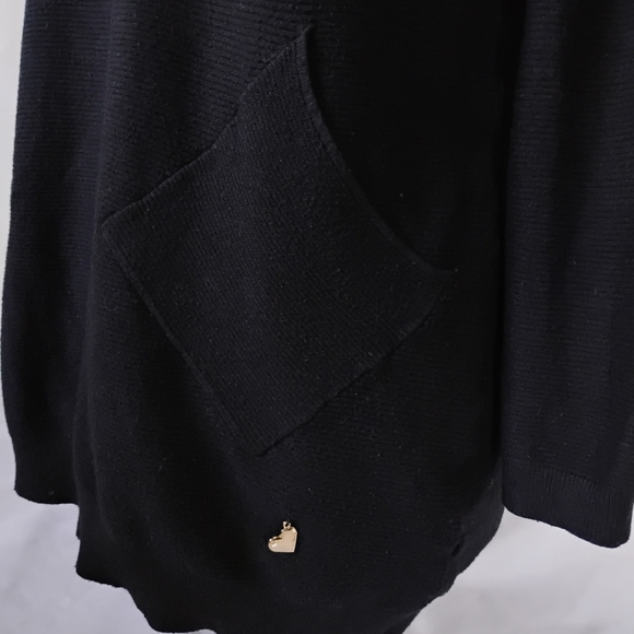 Women's Black Ribbed Crewneck Sweater Gold Decorative Lacing Back & Heart Charm - Picture 11 of 16